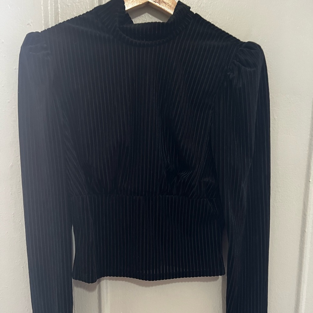 Long sleeve knit top